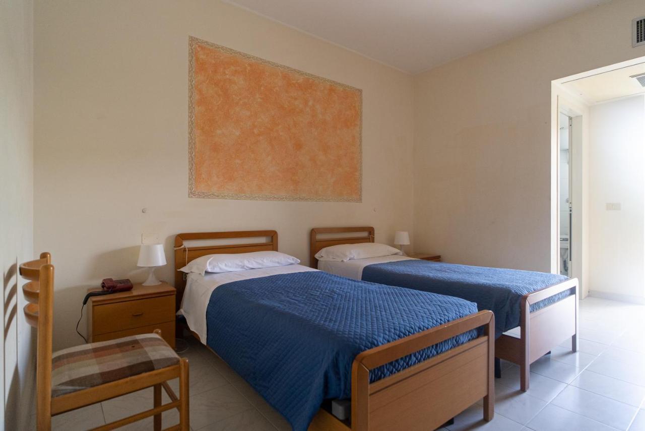 Hotel La Fonte Città Sant'Angelo Esterno foto