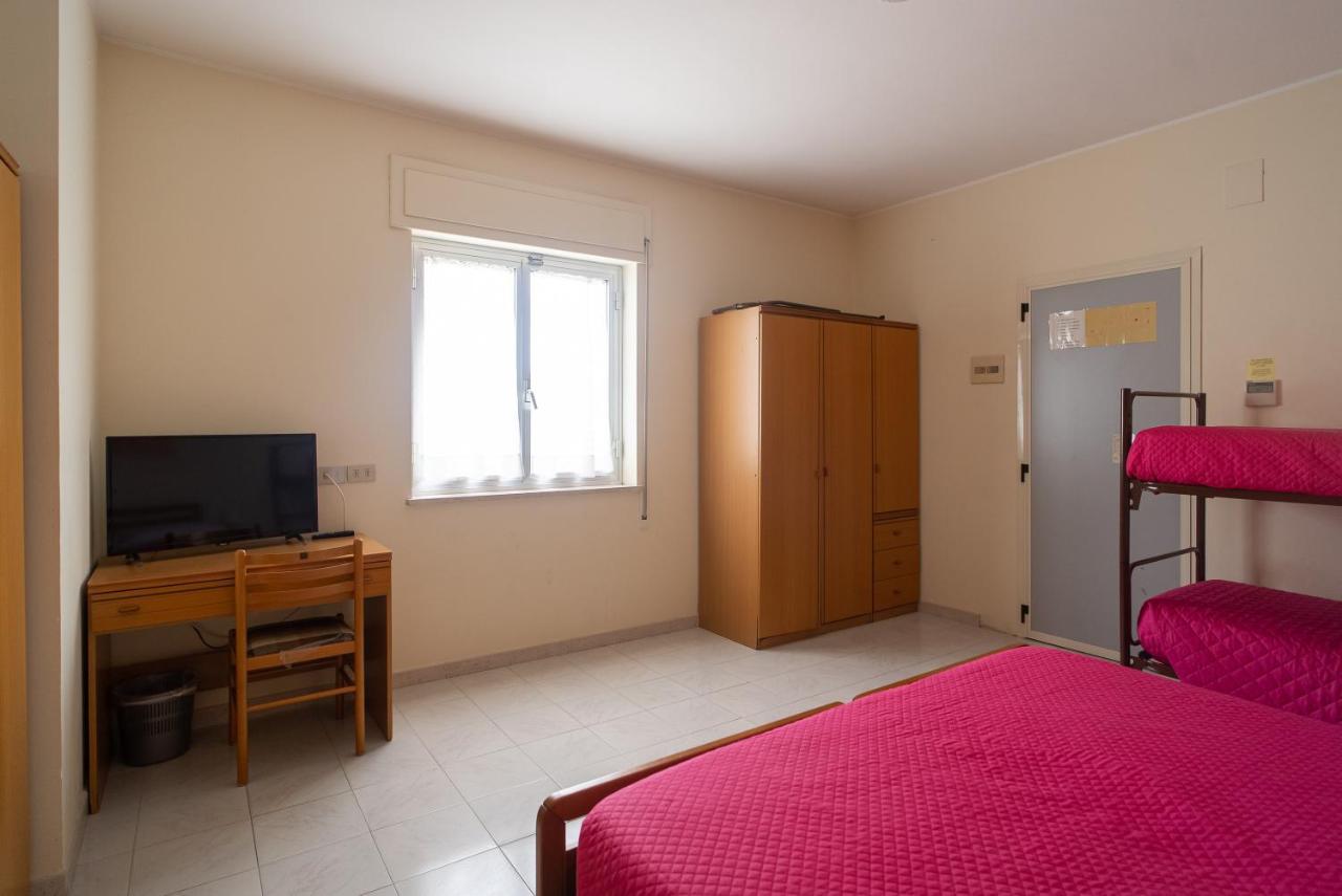 Hotel La Fonte Città Sant'Angelo Esterno foto